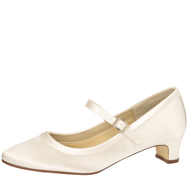 Brautschuhe aus Satin mit Riemen und kleinem Absatz