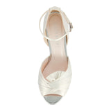 Hochzeits- und Braut-Sandalen aus Satin mit Blockabsatz
