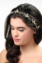 Braut-Haarschmuck BB-8578 mit goldenen Blättern, Perlen und Strass in offener Frisur