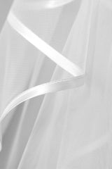 Shopify Produkttitel Brautschleier 75 cm 2-lagig Soft-Tüll mit Satinbesatz | Poirier